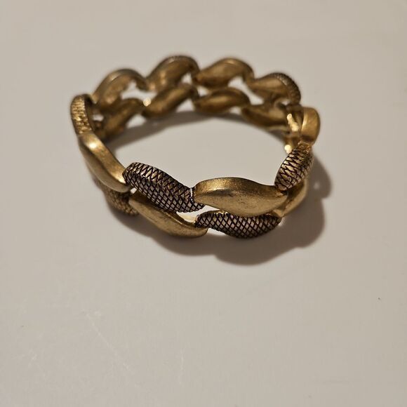 Vintage Metal Brushed Gold Stretch Slipon Bracelet - Picture 3 of 4